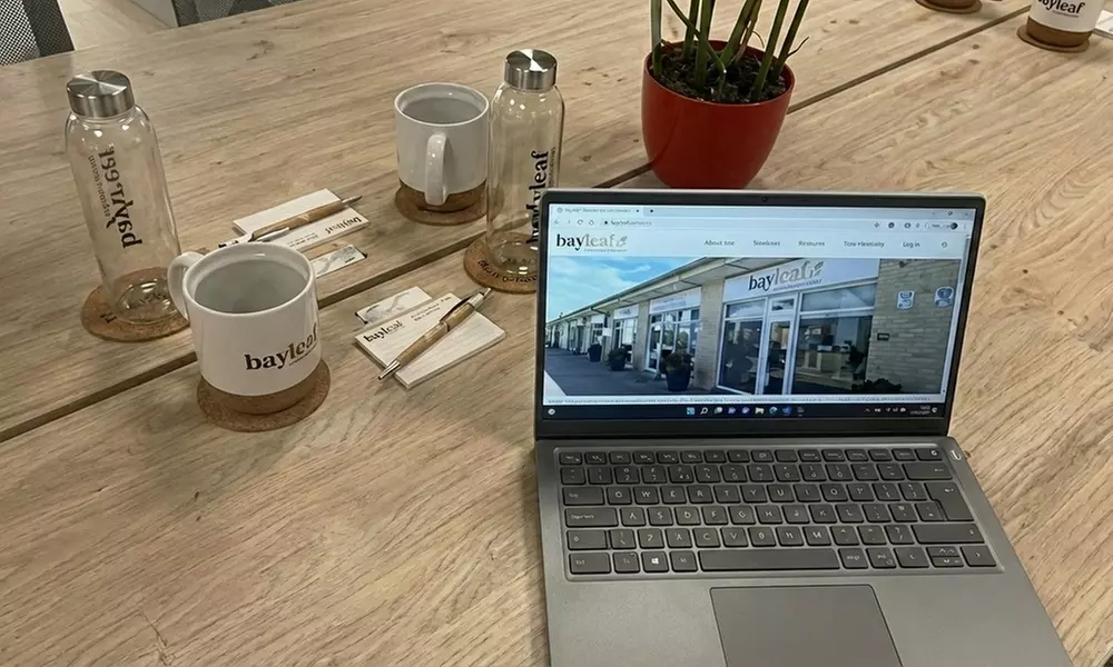 Meeting room o business lounge durante todo un día con aperitivos