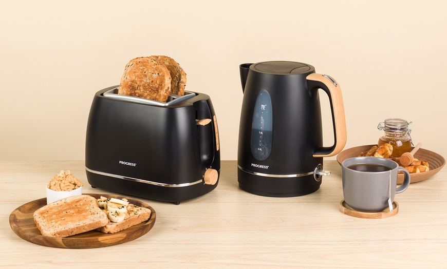 Image 7: Kettle, Toaster and Coffee Maker