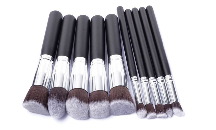 Image 6: Ten-Piece Make-Up Brush Set