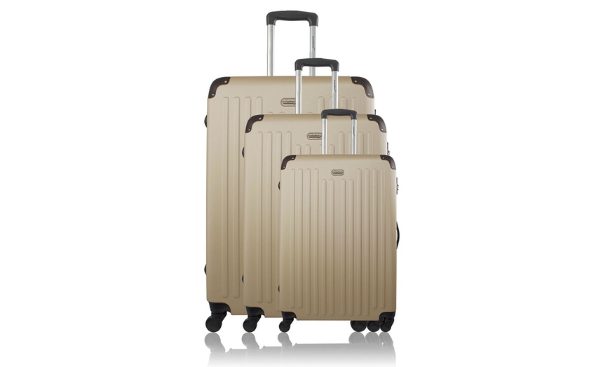 Image 28: Set of 3 Suitcases