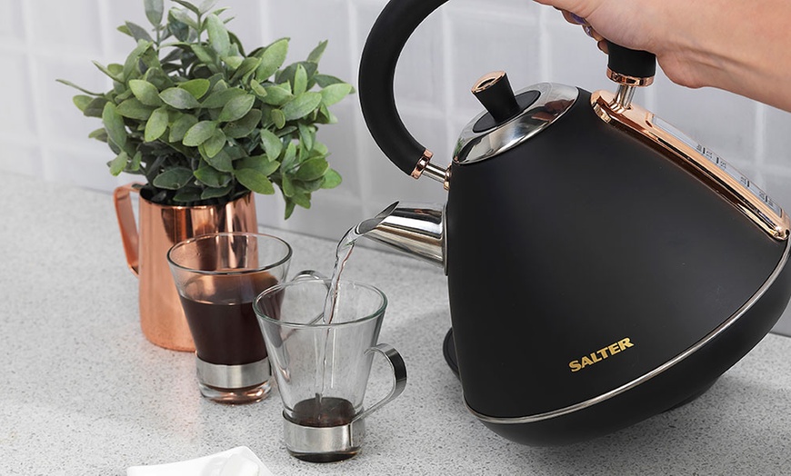 Image 5: Salter Rose Gold Kettle and Toaster Set