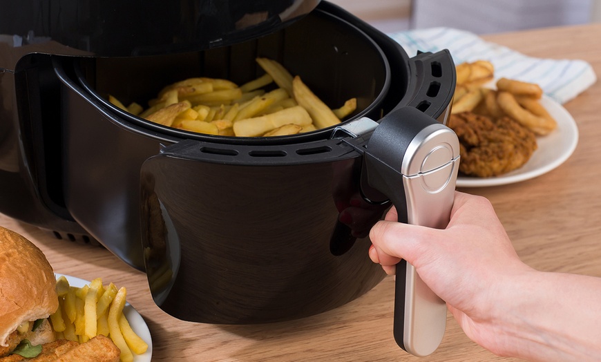 Image 3: Salter Digital Hot Air Fryer