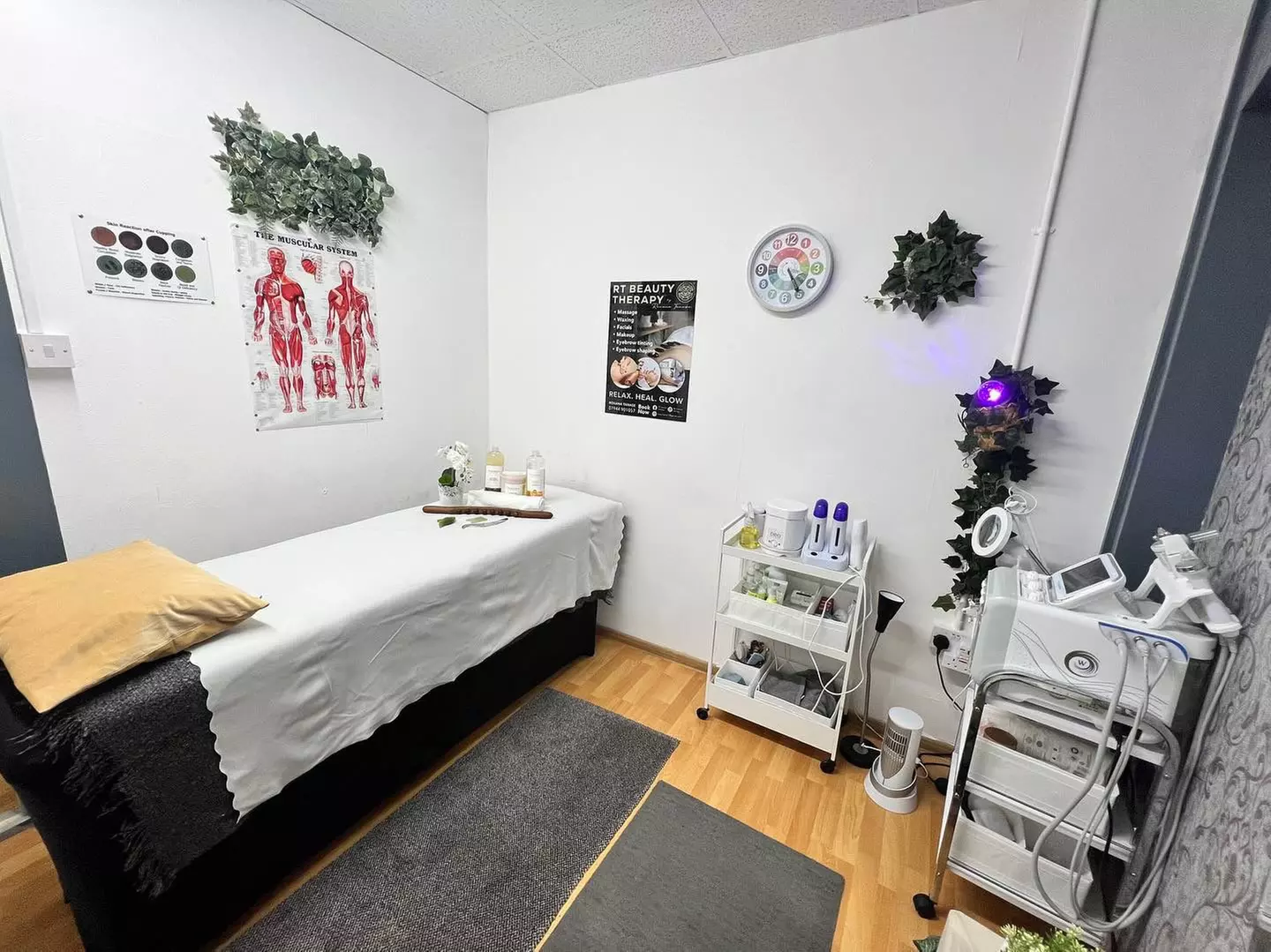 Eyebrow Shape and Tint at RT Beauty Therapy