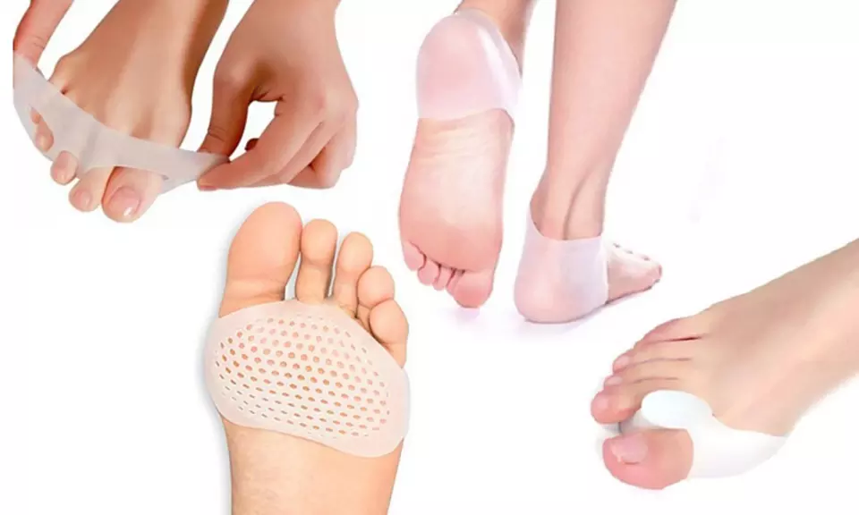 1 ou 2 lots de 3 accessoires pour prendre soin des pieds - Primary Image