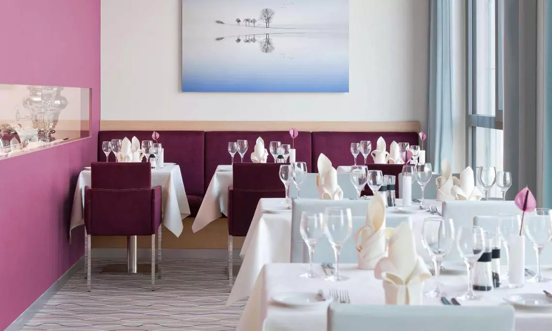 Frankfurt: 2 Nights With Breakfast, Optional 3-Course Meal