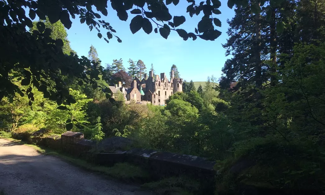 Devenez Dame ou Seigneur de Chaol Ghleann et visitez le château écossais de Dunans (réduction jusqu'à 77%) - Primary Image