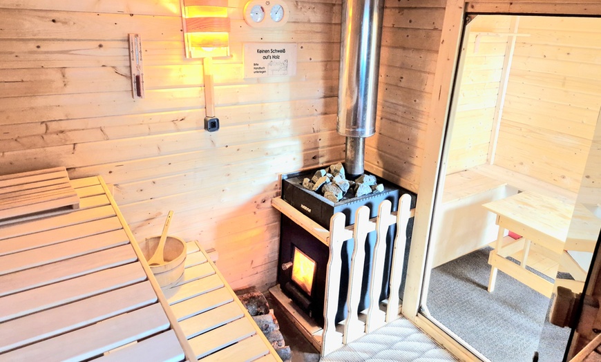 Image 3: Mobile Sauna mit Holz und Aufguss