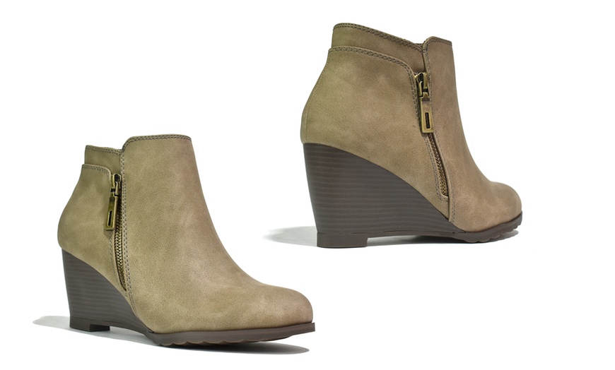 Image 14: Women's Wedge Heel Ankle Boots