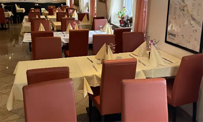 Eine Pizza oder Pasta wählen, eine kostenlos dazu bekommen