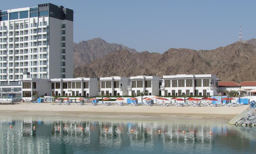 Image 3: Dibba: 4* Spring Stay with Treatments