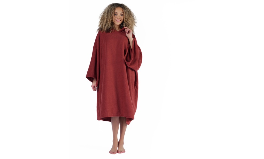 Image 6: Adult Oversized Poncho Towel