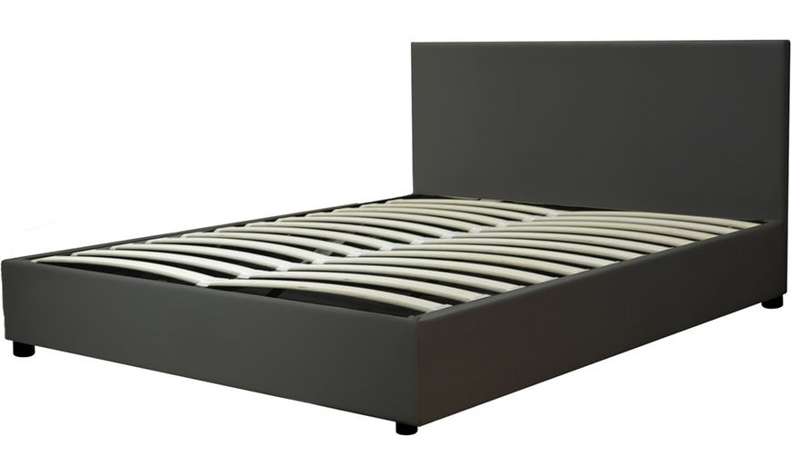 Image 6: Lit coffre Colisée simili cuir, matelas "Empereur" en option