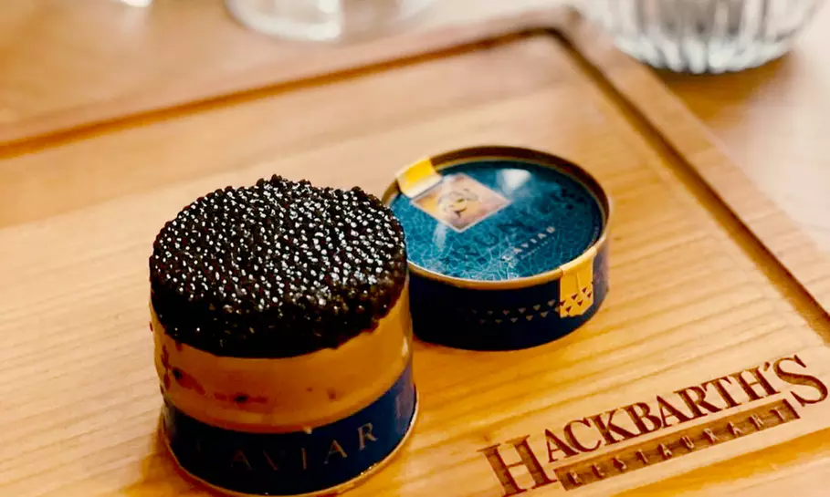 Überraschungs-Menü mit 4 oder 5 Gängen und 1 Flasche Wein für 2 Pers.