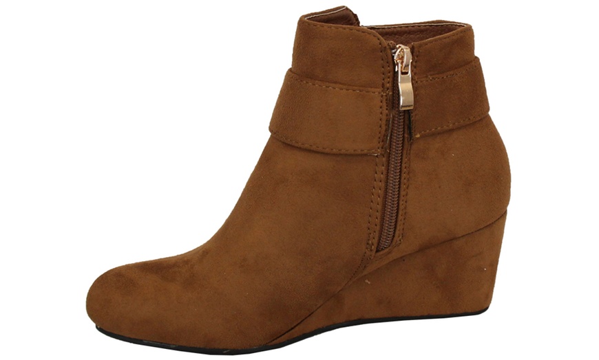 Image 5: Women's Wedge Ankle Boots