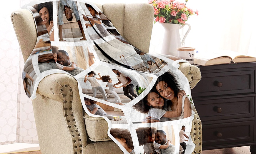 Image 3: Personalised Photo Blanket