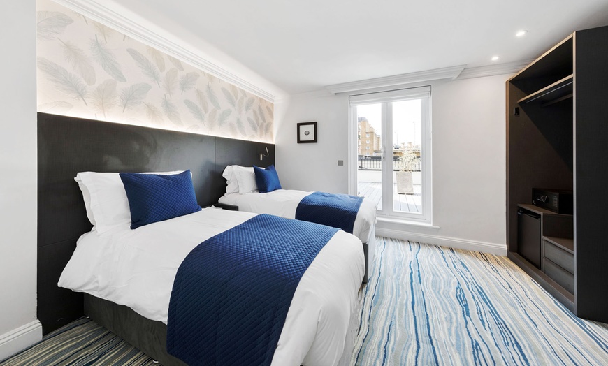 Image 16: London: Executive Double Room for Two