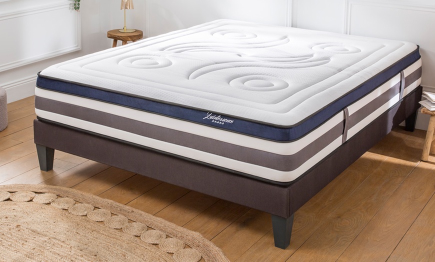 Image 1: Matelas à mémoire de forme "Supersoft" de Maison Aubertin