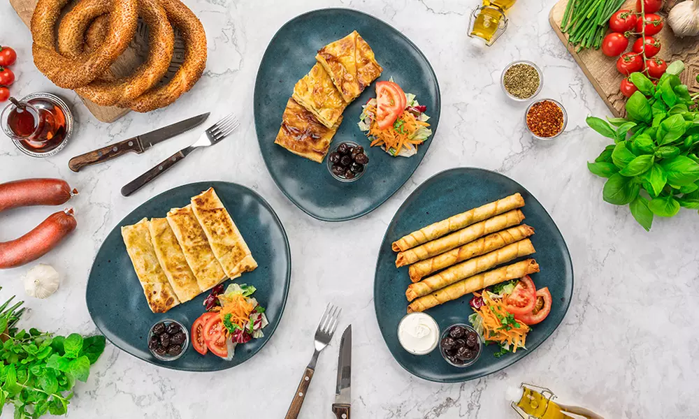 Reichhaltiges mediterranes Frühstück nach Wahl für 1, 2 oder 4 Pers.