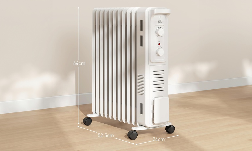 Image 6: HomCom Quiet Oil Filled Radiator; choose from 7, 9 or 11 Fin in White