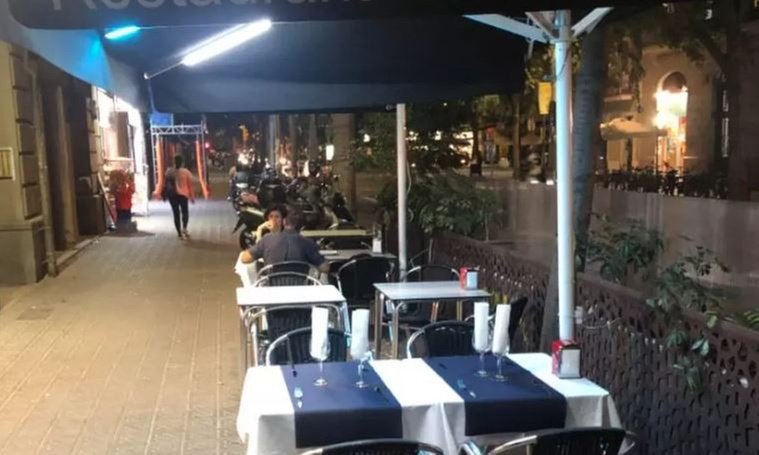 Sabores mediterráneos en restaurante con terraza en pleno Eixample