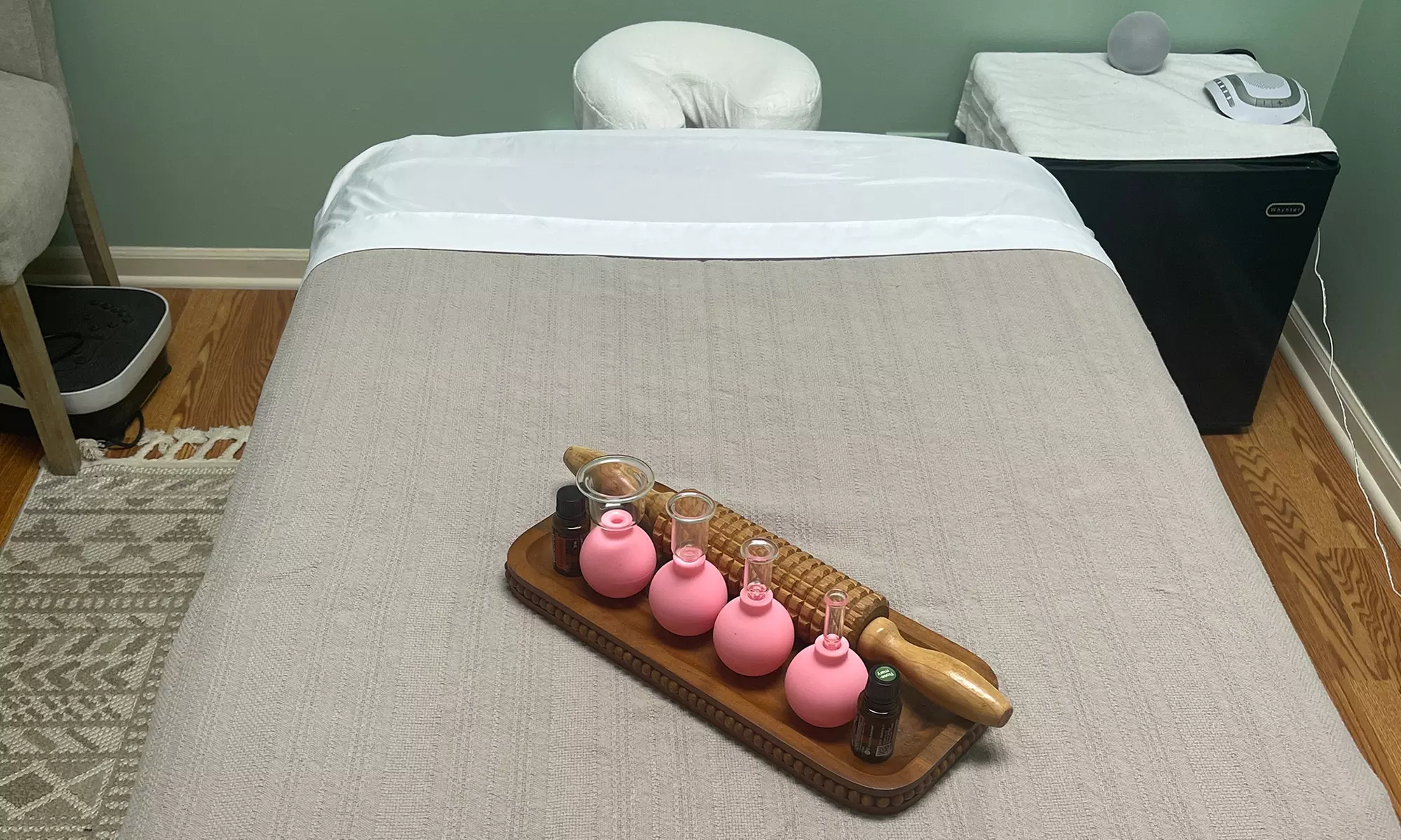 Relax with a 60 or 90 minute Deep-tissue Massage Session