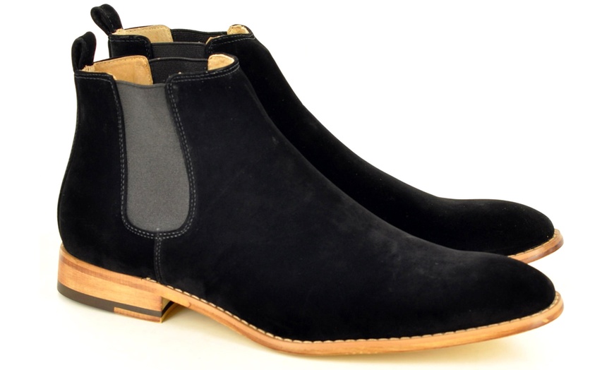 Image 3: Men's Pointed Toe Chelsea Boots