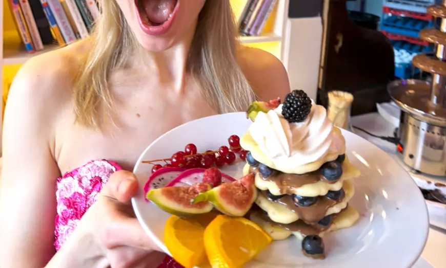 Image 2: Brunch mit Varieté-Shows inkl. einem Glas Crémant