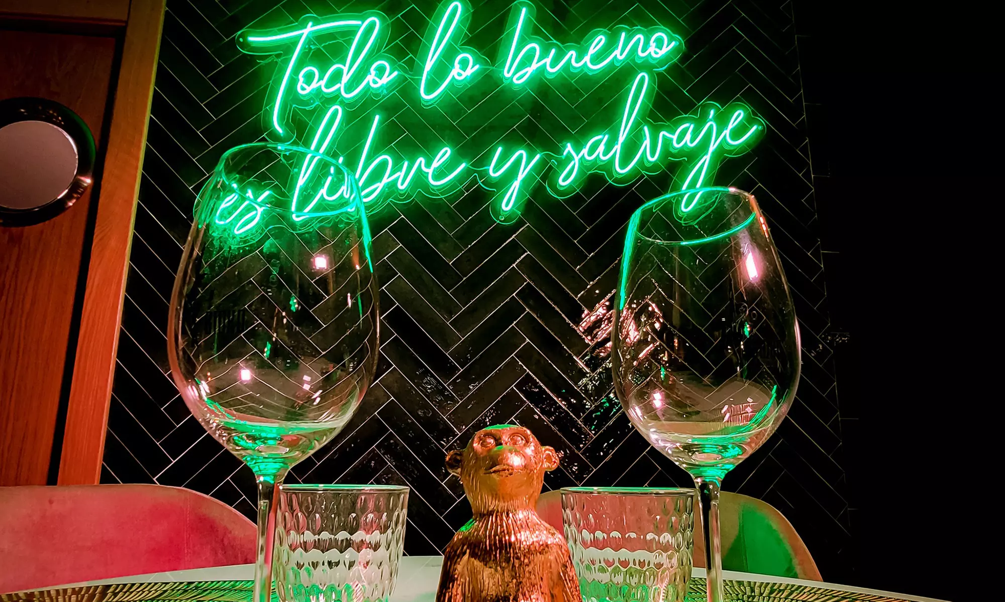 Menú degustación de 3 tiempos, postre y bebida para 2 o 4 personas