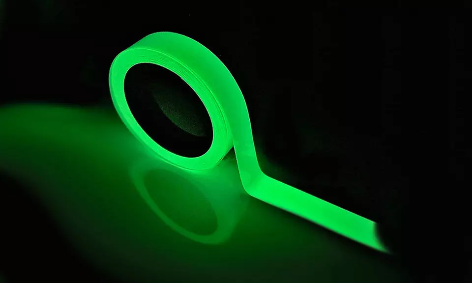 1 o 2 confezioni di nastro adesivo fosforescente lungo 2 m - Primary Image