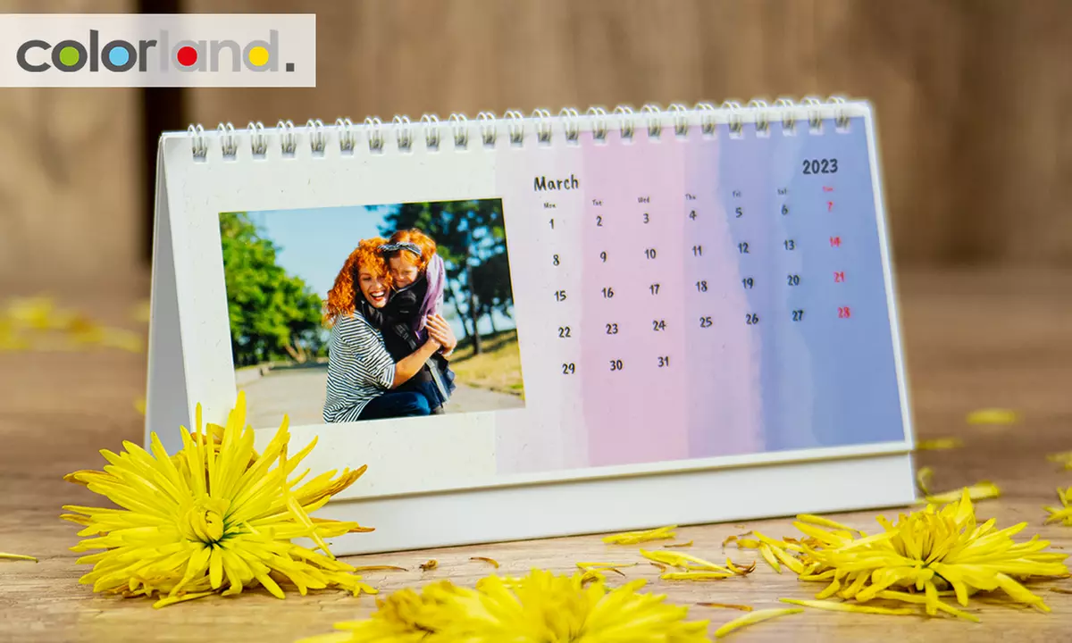 1, 2, 3, 5 ou 10 calendriers photo de bureau A5 à personnaliser sur le site Colorland jusqu'à 82% de réduction - Primary Image