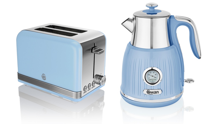 Image 14: Swan Kettle and Toaster Set