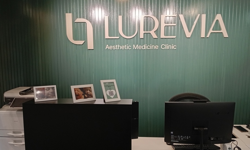 Image 10: Microneedling con vitaminas en rostro, cuello y escote para 1 persona