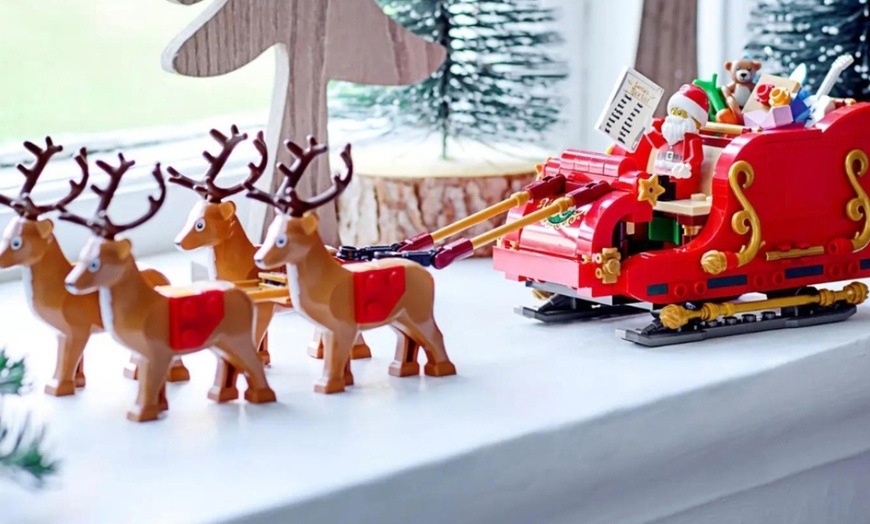 Image 2: LEGO Christmas Bundle; Tree and Santa's Sleigh Sets