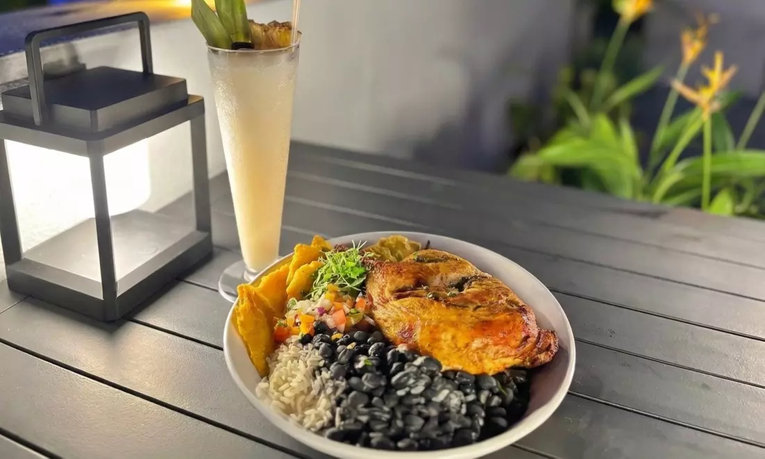 Chef-Driven Dining Experience w/ Handcrafted Cocktails & Global Flavor