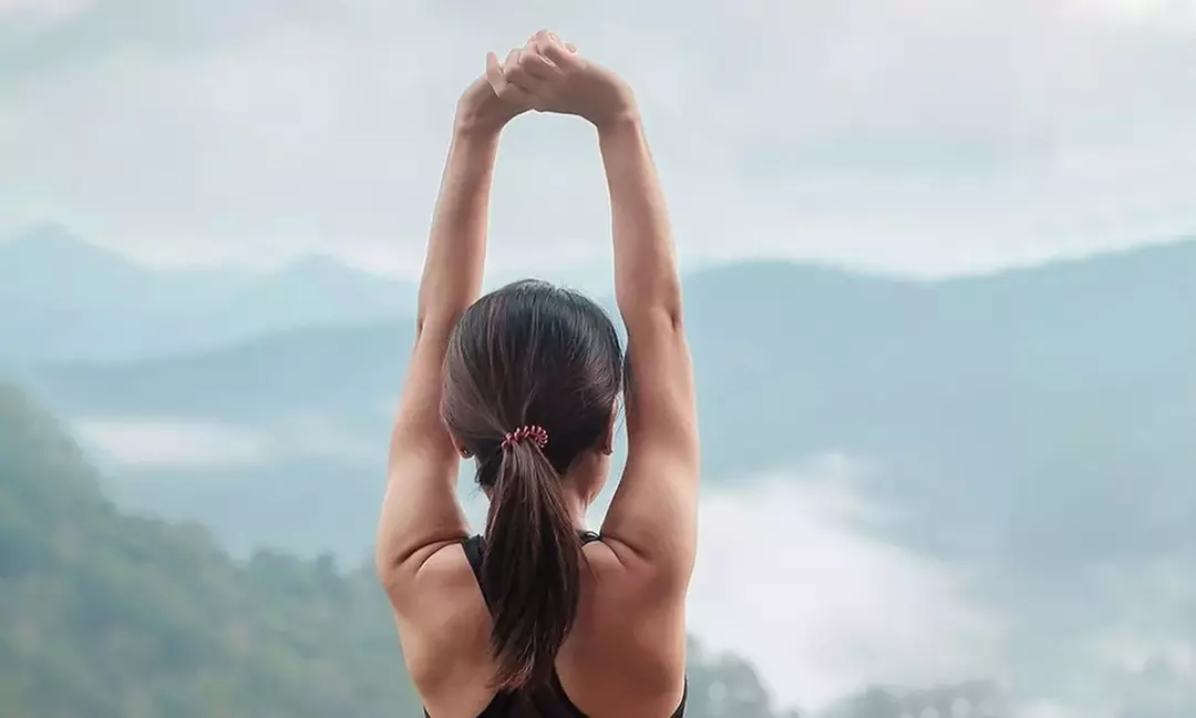 25 or 50-Min 1-on-1 Stretch, Grip Socks & Mobility or Jumpstart Bundle