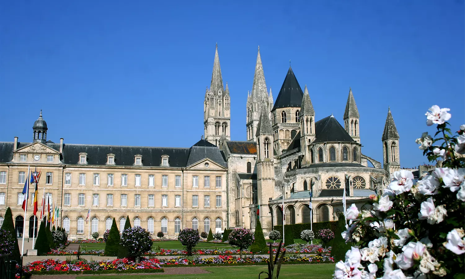 Caen : chambre double confort ou supérieure avec petit-déjeuner à l'hôtel The Originals Le Savoy pour 2 personnes - Primary Image
