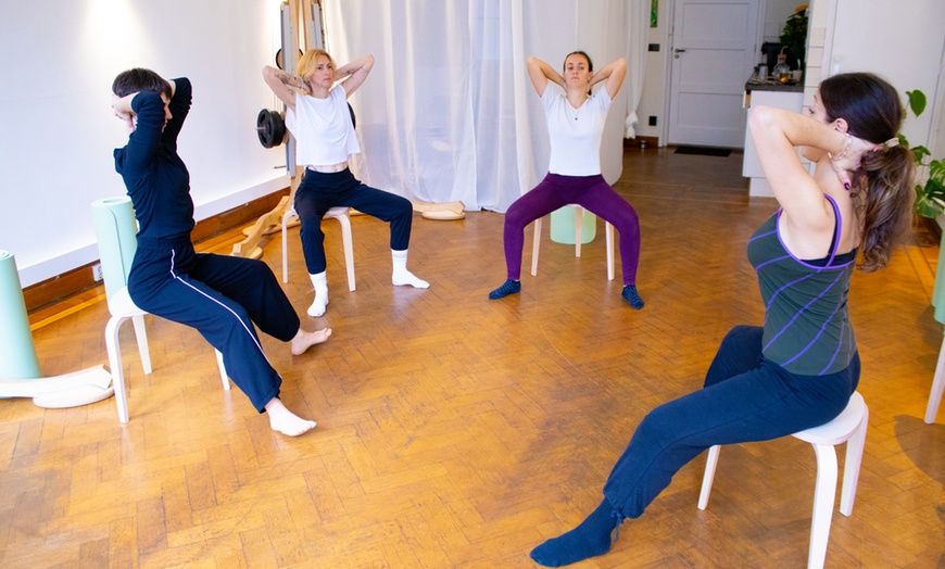 Image 2: Van stijf naar soepel: 3 of 5 Gyrokinesis groepslessen bij Panta Rhei