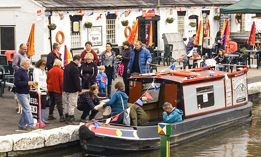 Image 2: Three-Hour Evening Cruise