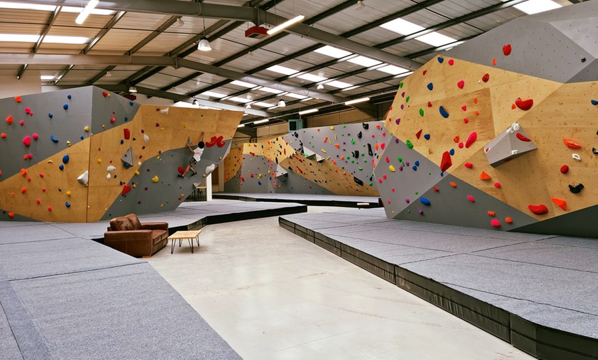 Image 11: Indoor Bouldering Induction Session