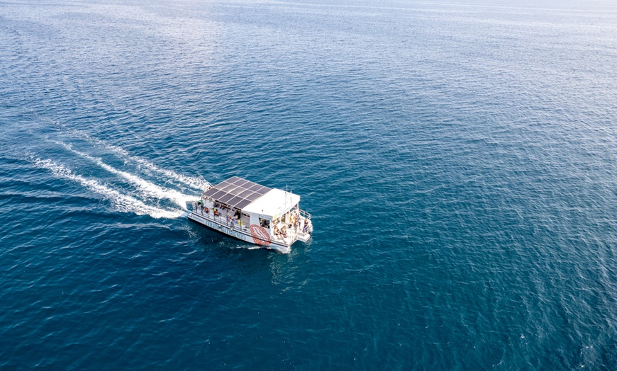 Image 1: Paseo de vela para 2, 4 u 8 personas en Mundo Marino