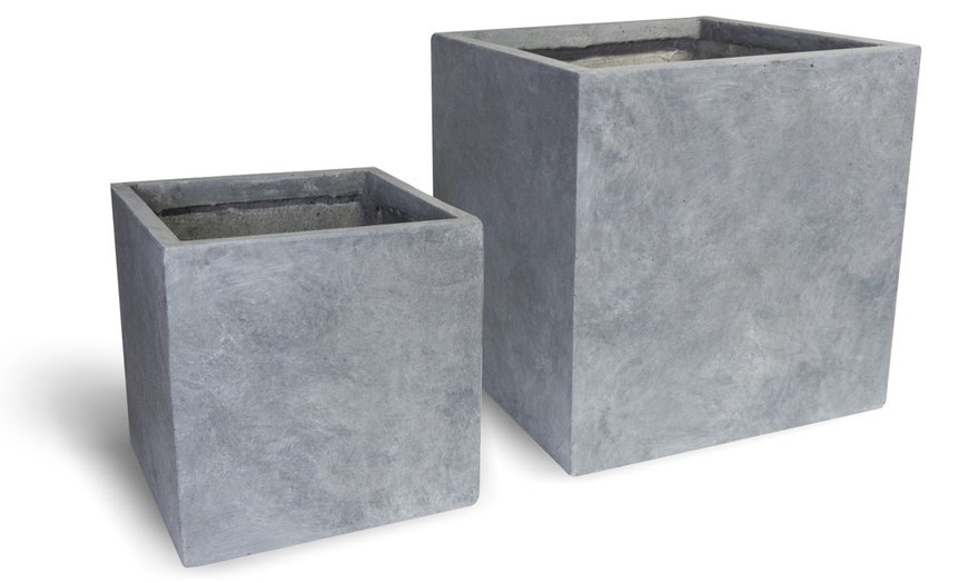 Image 5: Two-Pack Fibre Clay Planters