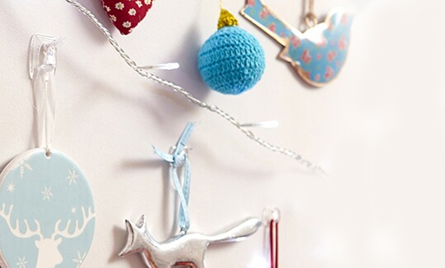 Image 12: 3M Command Xmas Decorating Clips