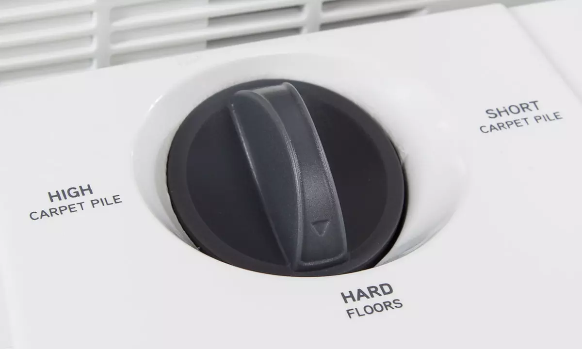 Vax Quicklite VRS1082 Pet Upright Vacuum for £49.98 With Free Delivery (64% Off) - Image 6