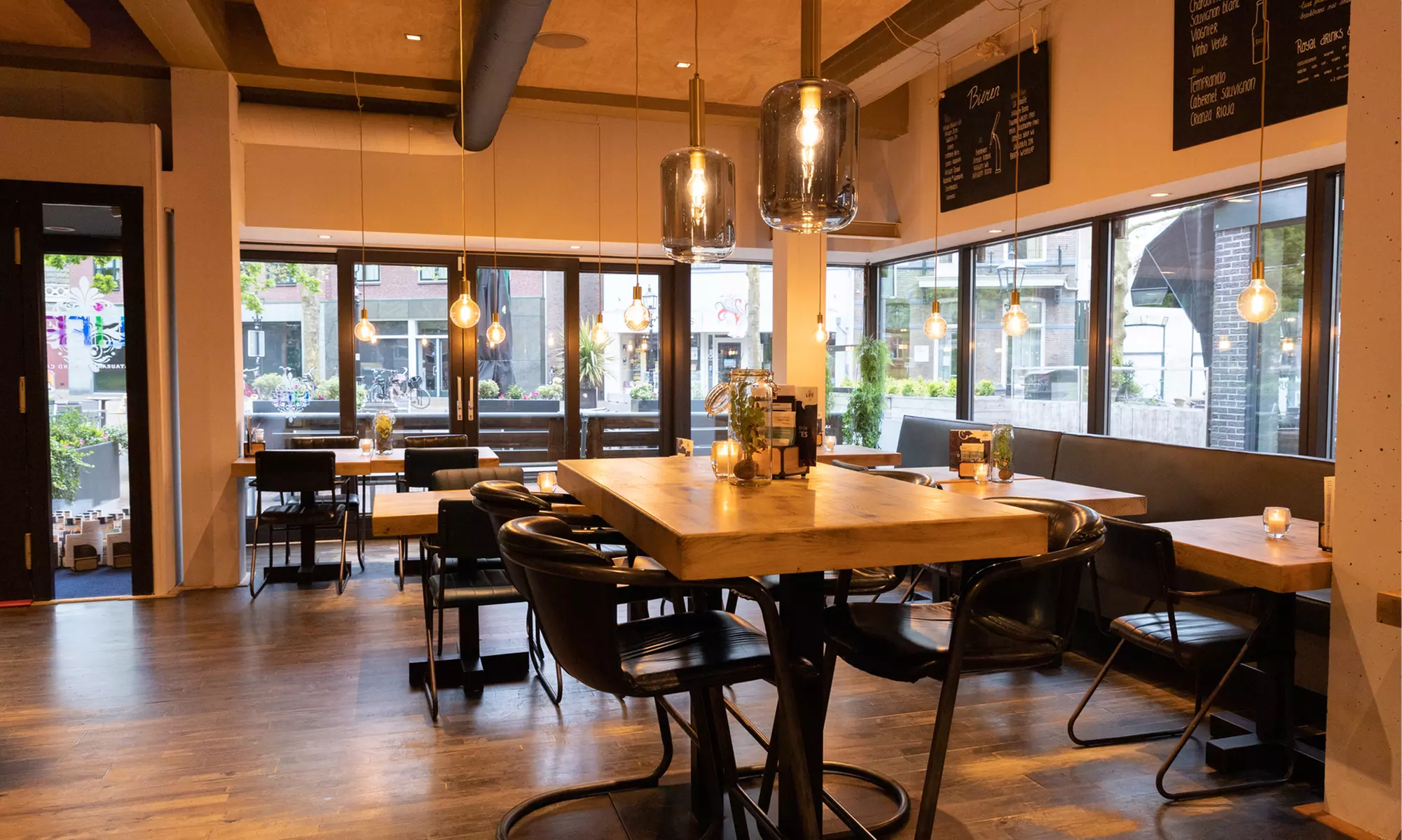 Burger met cocktail in Assen