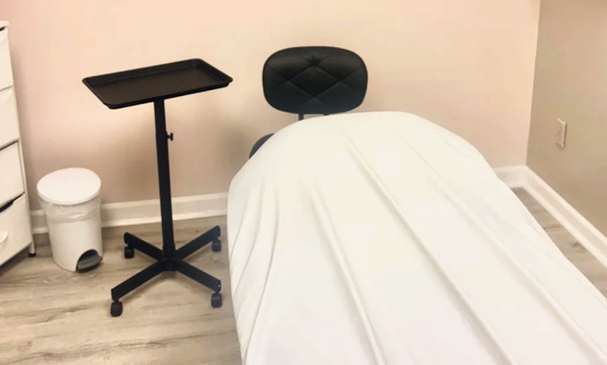 Image 4: Relax Your Skin: 60-minute Swedish, Deep Tissue, or Hot Stone Massage