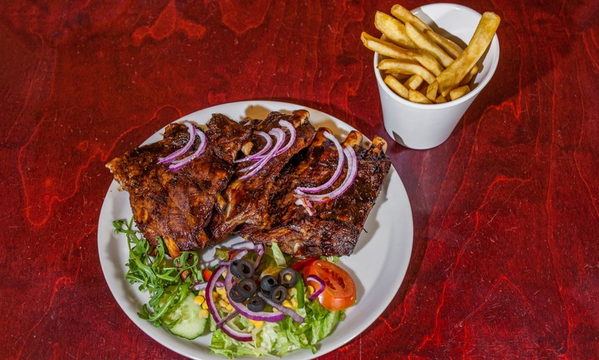 Image 3: Mixed grill met friet en salade