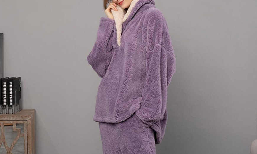 Image 10: Women's Two-Piece Fuzzy Pajama Sets