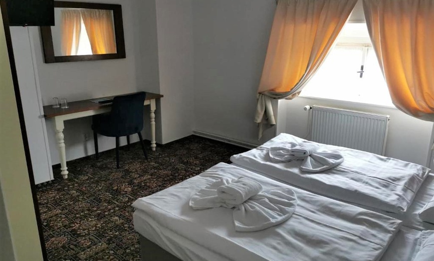 Image 6: Prague: Double or Twin Room with Breakfast