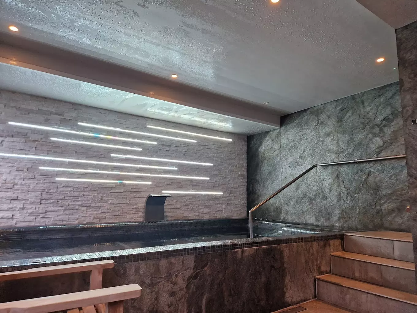 Spa Day with Choice of 50 min Treatment & Lunch