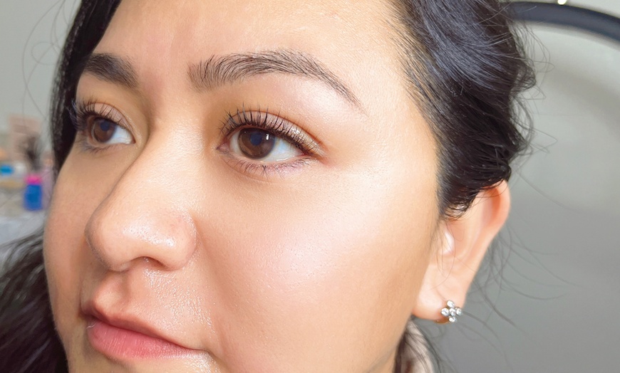 Image 5: Up to 55% Off on Eyelash Extensions at Silklashnbrow
